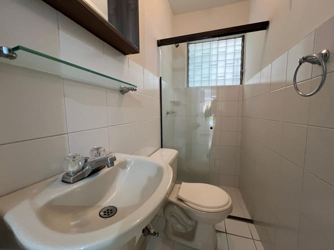 Oficina en arriendo en Conquistadores, Medellín, 40 m² · foto 6 de 16