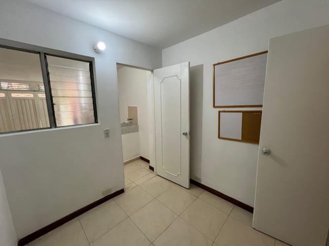 Oficina en arriendo en Conquistadores, Medellín, 40 m² · foto 8 de 16