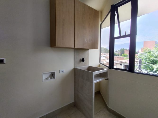 Apartamento de 2 alcobas en arriendo en Belén, Medellín, 37 m² · foto 9 de 11