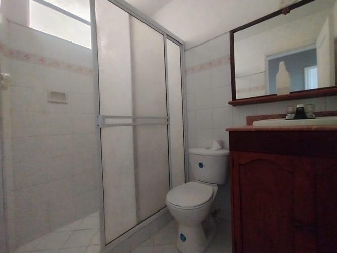 Apartamento de 3 alcobas en arriendo en Laureles, Medellín, 130 m² · foto 8 de 14