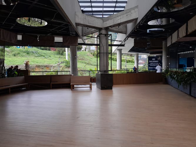Local en arriendo en El Poblado, Envigado, 186 m² · foto 4 de 11