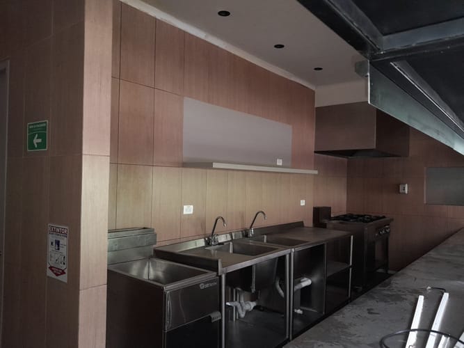 Local en arriendo en El Poblado, Envigado, 186 m² · foto 9 de 11