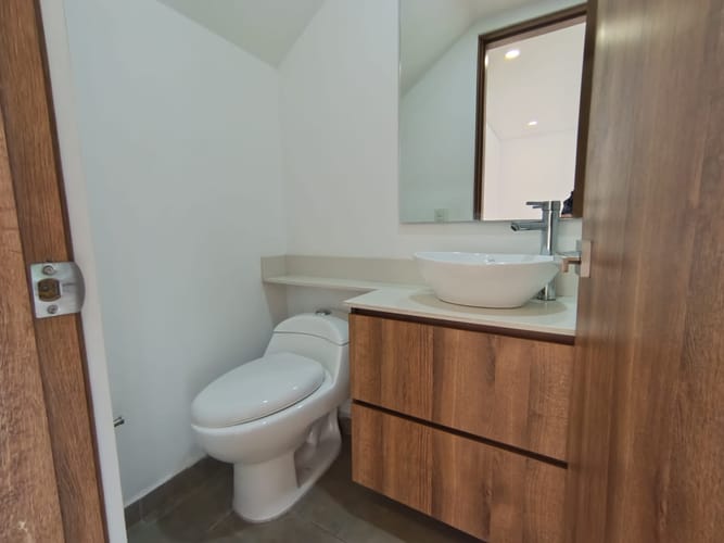 Apartamento de 3 alcobas en arriendo en Lorena, Medellín, 130 m² · foto 19 de 20