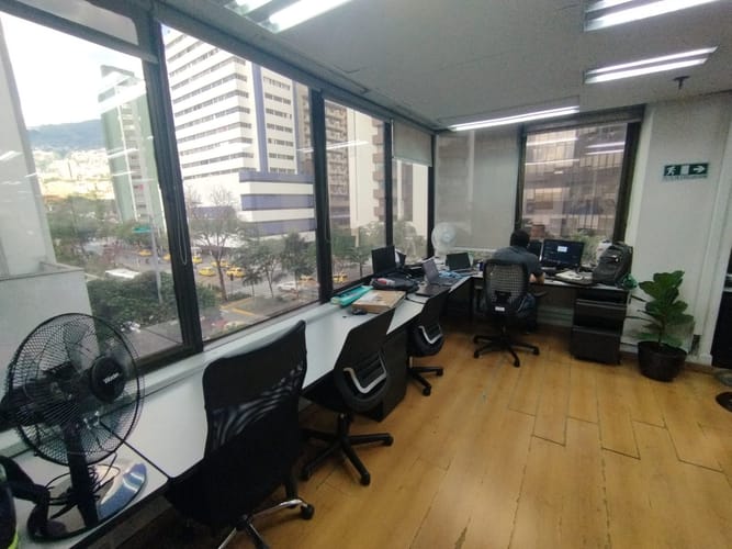 Oficina en arriendo en La Candelaria, Medellín, 200 m² · foto 5 de 15