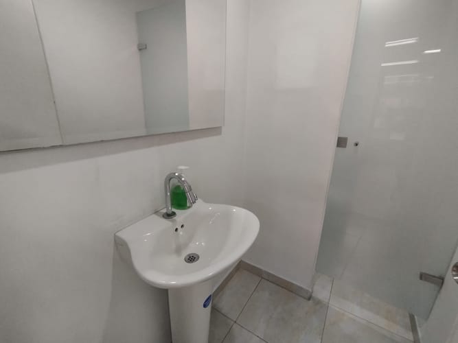 Oficina en arriendo en La Candelaria, Medellín, 200 m² · foto 9 de 15