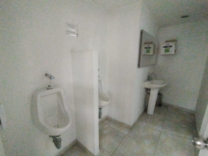 Oficina en arriendo en La Candelaria, Medellín, 200 m² · foto 10 de 15