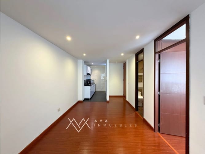 Apartaestudio en venta en Bella Suiza, Bogotá, 42 m² · foto 5 de 13