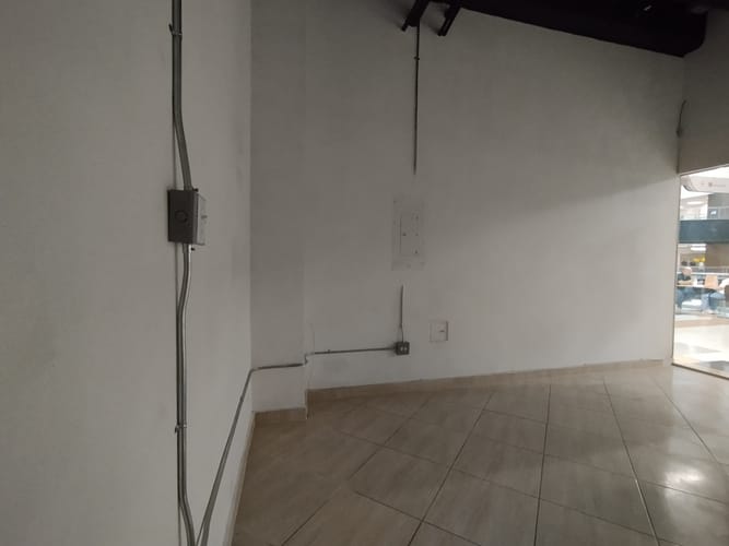 Local en arriendo en Suramérica, Itagüí, 21 m² · foto 5 de 6