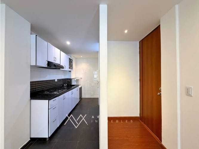 Apartaestudio en venta en Bella Suiza, Bogotá, 42 m² · foto 8 de 13