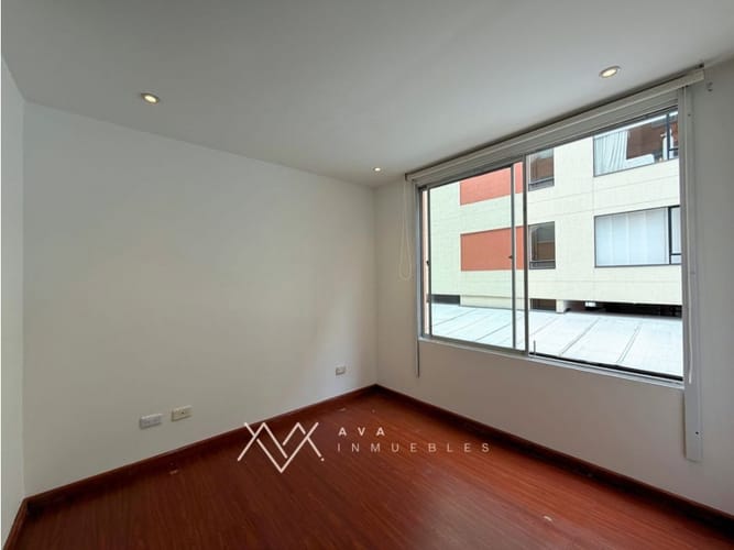 Apartaestudio en venta en Bella Suiza, Bogotá, 42 m² · foto 9 de 13
