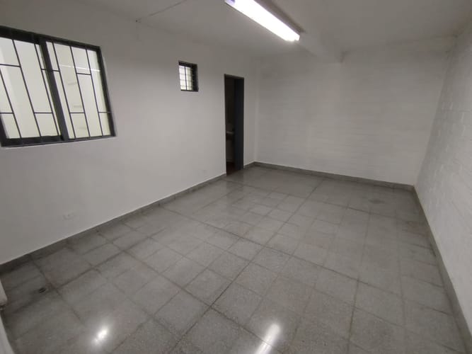 Bodega en arriendo en San Diego, Medellín, 140 m² · foto 4 de 10