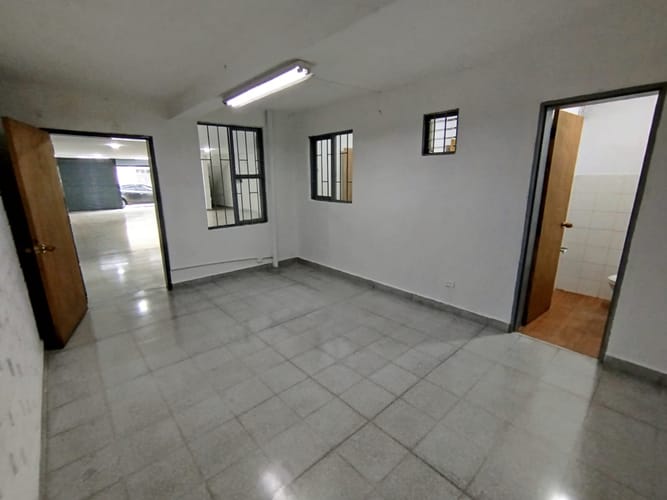 Bodega en arriendo en San Diego, Medellín, 140 m² · foto 6 de 10