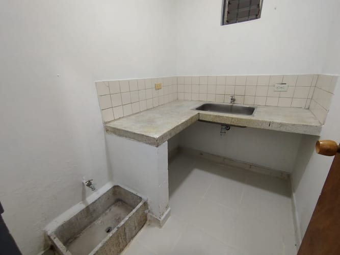 Bodega en arriendo en San Diego, Medellín, 140 m² · foto 9 de 10