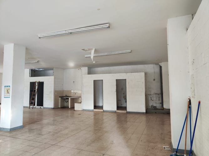 Bodega en arriendo en El Chagualo, Medellín, 230 m² · foto 11 de 13