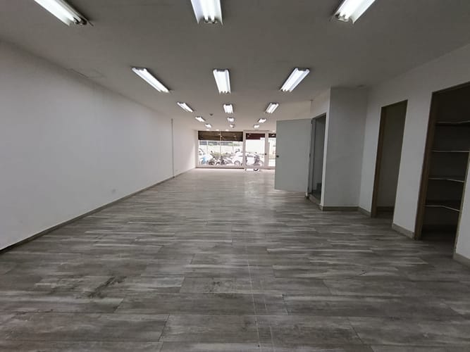 Local en arriendo en La Ceja, 123 m² · foto 2 de 12