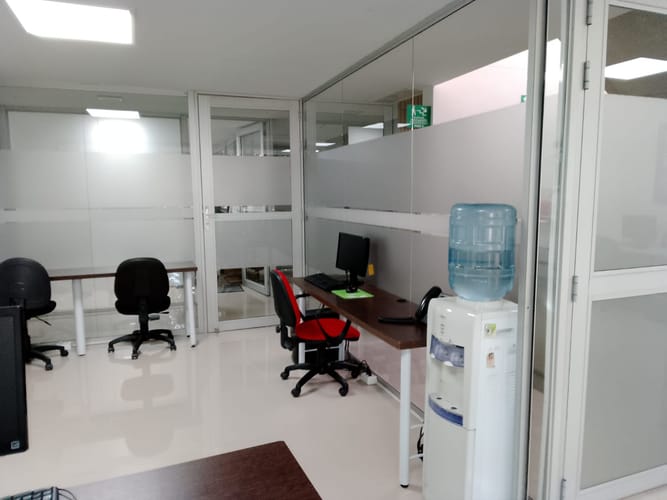 Oficina en arriendo en Suramericana, Medellín, 70 m² · foto 4 de 12