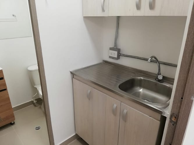 Oficina en arriendo en Suramericana, Medellín, 70 m² · foto 8 de 12