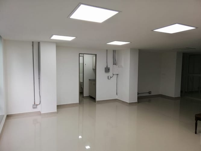 Oficina en arriendo en Suramericana, Medellín, 70 m² · foto 9 de 12