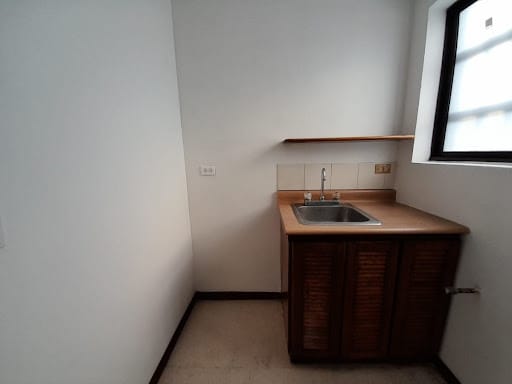 Oficina en arriendo en Conquistadores, Medellín, 35 m² · foto 7 de 10