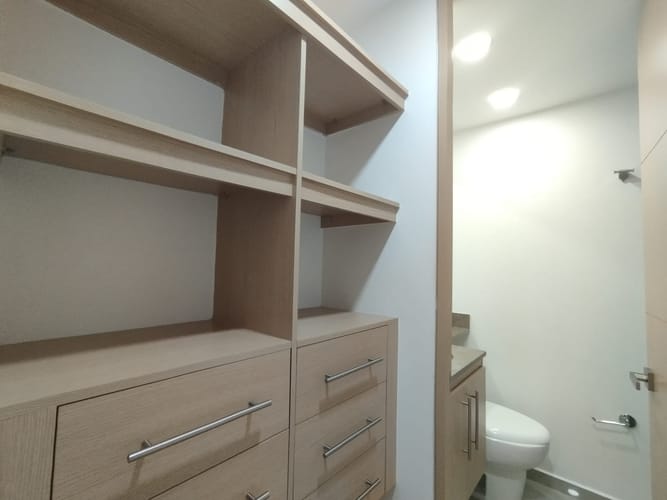 Apartamento de 3 alcobas en arriendo en Loma Del Indio, Medellín, 72 m² · foto 4 de 20