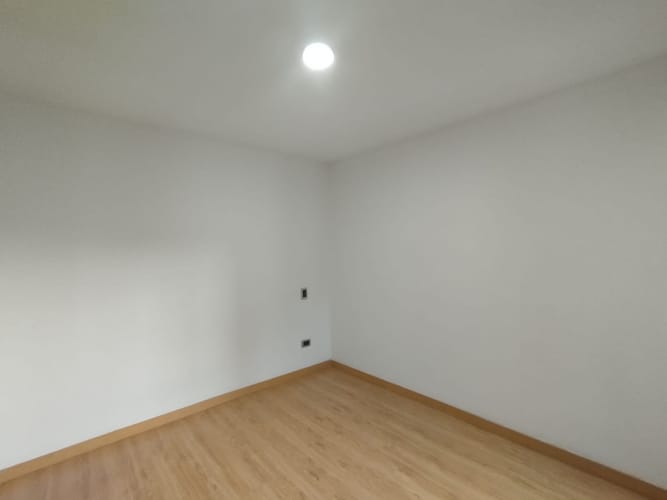Apartamento de 3 alcobas en arriendo en Loma Del Indio, Medellín, 72 m² · foto 5 de 20