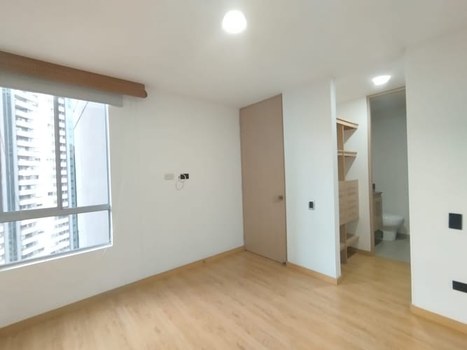 Apartamento de 3 alcobas en arriendo en Loma Del Indio, Medellín, 72 m² · foto 6 de 20