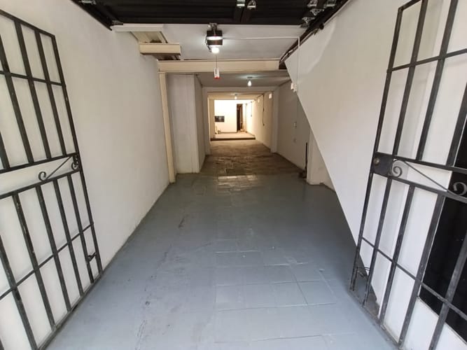 Bodega en arriendo en La Candelaria, Medellín, 70 m² · foto 11 de 14