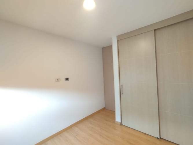 Apartamento de 3 alcobas en arriendo en Loma Del Indio, Medellín, 72 m² · foto 8 de 20