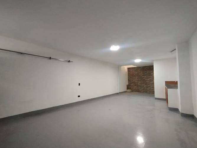 Local en arriendo en Guayaquil, Medellín, 50 m² · foto 2 de 12