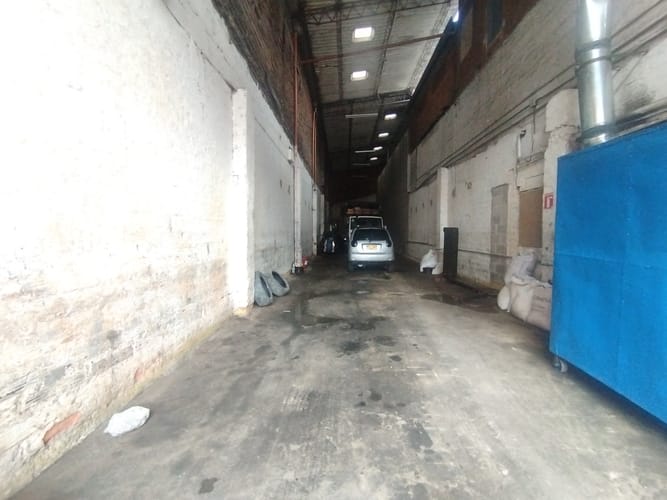 Bodega en arriendo en Perpetuo Socorro, Medellín, 170 m² · foto 6 de 8
