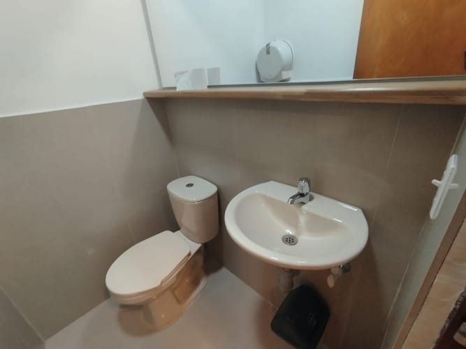 Local en arriendo en La Candelaria, Medellín, 42 m² · foto 4 de 11