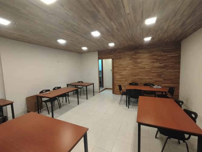 Local en arriendo en La Candelaria, Medellín, 42 m² · foto 8 de 11