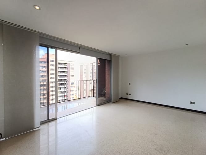 Apartamento de 2 alcobas en arriendo en Urbanizacion Remansos De San Lucas, Medellín, 183 m² · foto 5 de 19