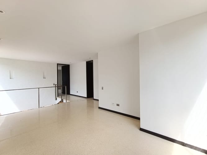 Apartamento de 2 alcobas en arriendo en Urbanizacion Remansos De San Lucas, Medellín, 183 m² · foto 9 de 19