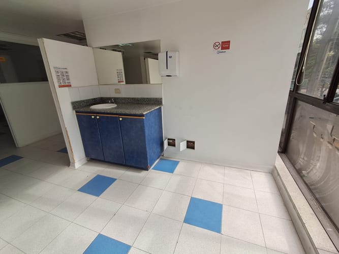 Oficina en arriendo en Suramérica, Itagüí, 351 m² · foto 3 de 14