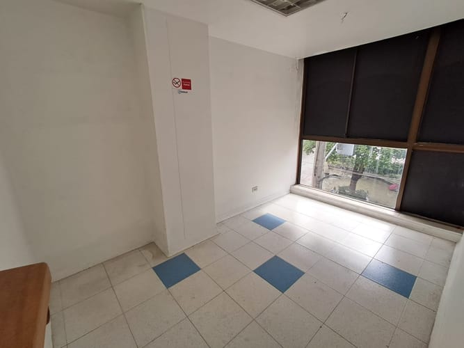 Oficina en arriendo en Suramérica, Itagüí, 351 m² · foto 4 de 14
