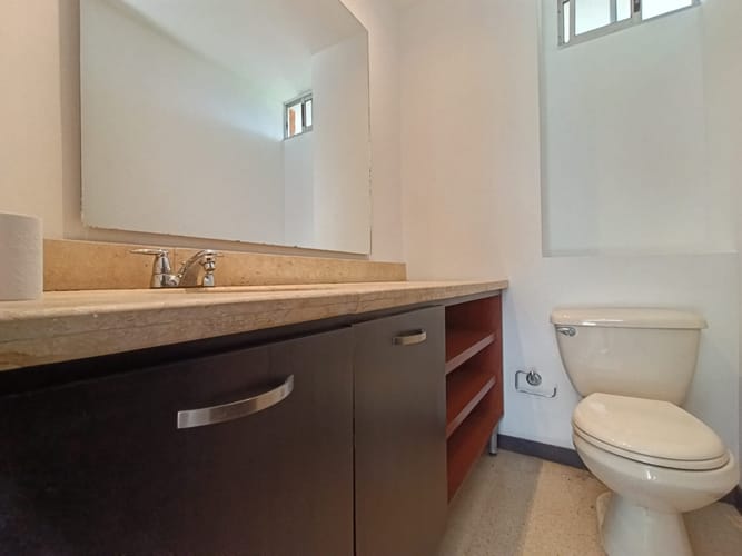 Apartamento de 2 alcobas en arriendo en Urbanizacion Remansos De San Lucas, Medellín, 183 m² · foto 15 de 19