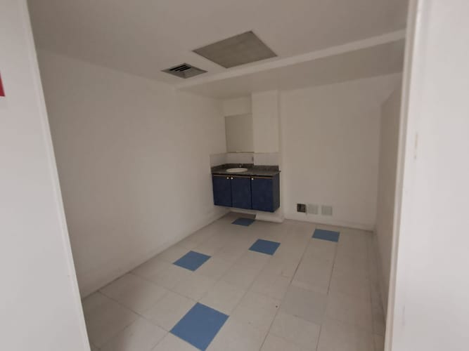 Oficina en arriendo en Suramérica, Itagüí, 351 m² · foto 9 de 14