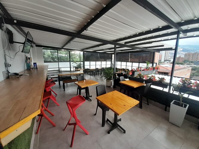 Oficina en arriendo en Suramericana, Medellín, 20 m² · foto 7 de 8