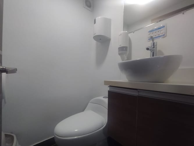 Oficina en arriendo en Las Lomitas, Sabaneta, 168 m² · foto 5 de 20
