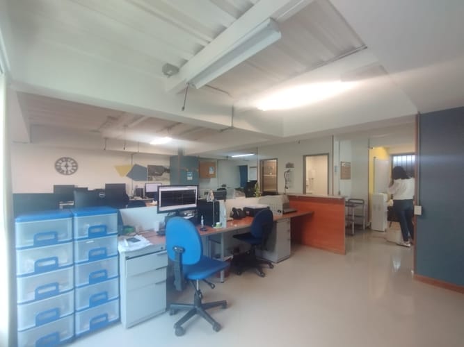 Oficina en arriendo en Las Lomitas, Sabaneta, 168 m² · foto 8 de 20