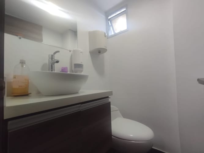 Oficina en arriendo en Las Lomitas, Sabaneta, 168 m² · foto 19 de 20