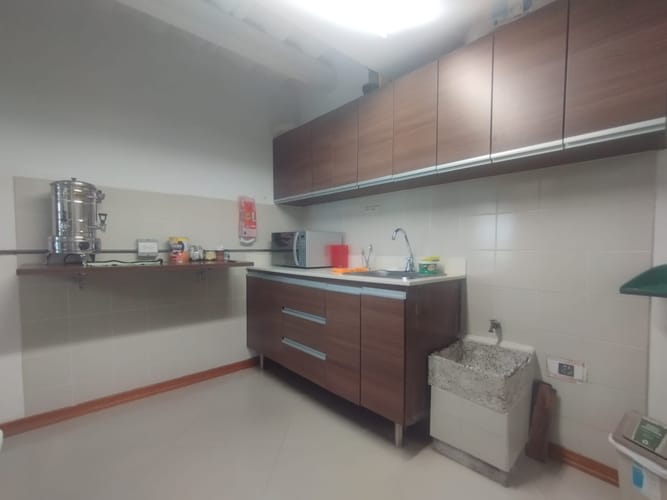 Oficina en arriendo en Las Lomitas, Sabaneta, 168 m² · foto 20 de 20