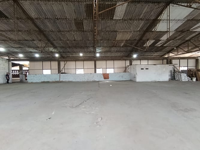Bodega en arriendo en Perpetuo Socorro, Medellín, 1380 m² · foto 7 de 20