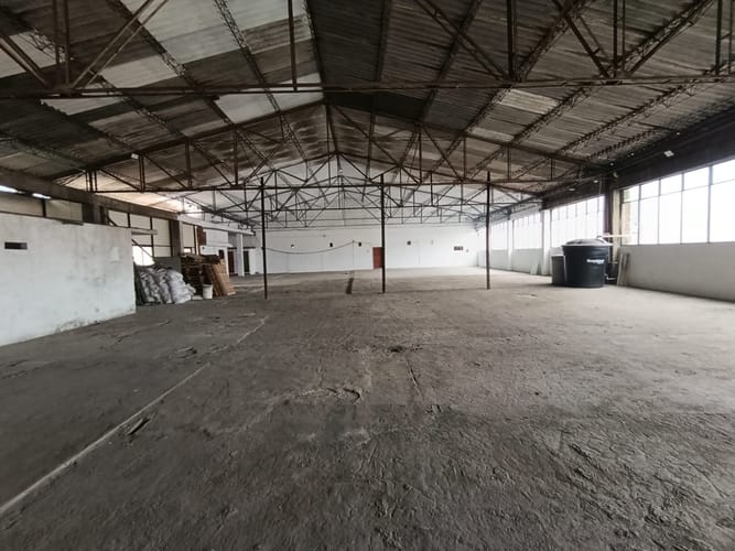 Bodega en arriendo en Perpetuo Socorro, Medellín, 1380 m² · foto 12 de 20