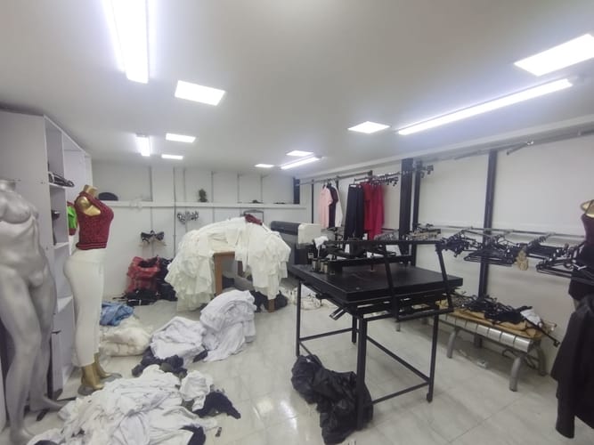 Local en arriendo en Guayaquil, Medellín, 18 m² · foto 2 de 8