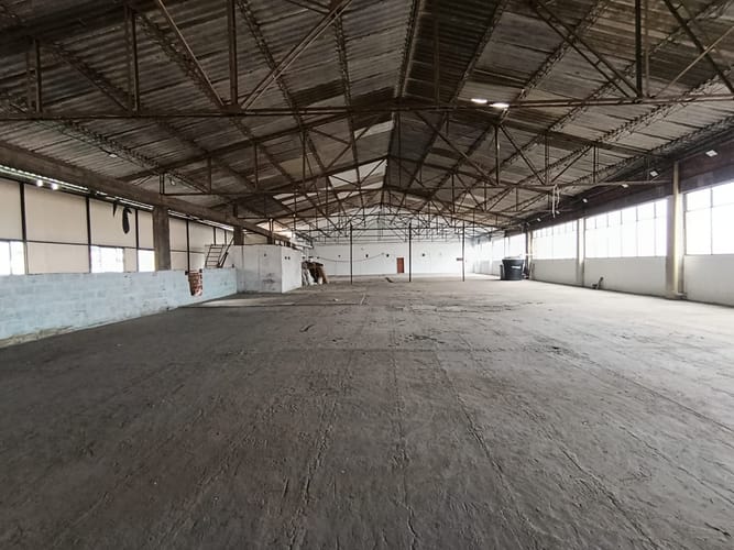 Bodega en arriendo en Perpetuo Socorro, Medellín, 1380 m² · foto 14 de 20