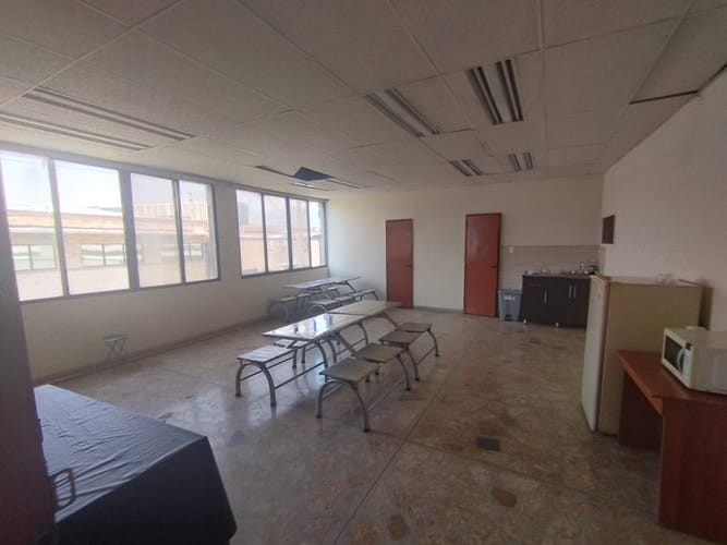 Bodega en arriendo en Perpetuo Socorro, Medellín, 1380 m² · foto 17 de 20