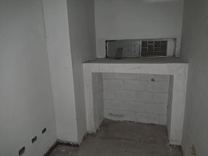 Bodega en arriendo en La Candelaria, Medellín, 250 m² · foto 11 de 15