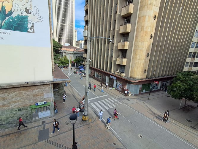 Bodega en arriendo en La Candelaria, Medellín, 250 m² · foto 14 de 15